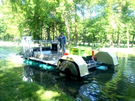 Mähboot nach der Sanierung